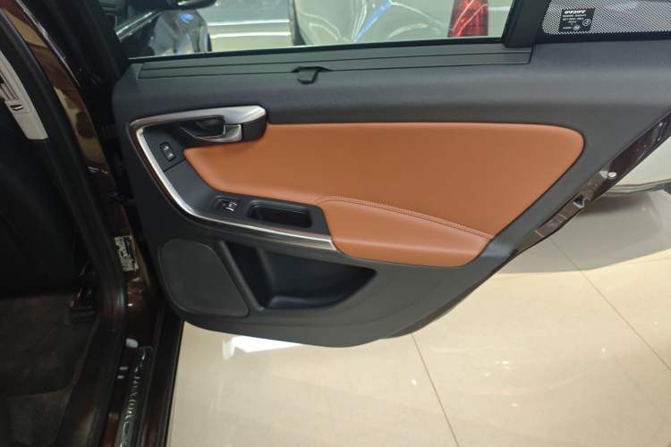 Used Volvo S60 2018 S60L T5 Intelligent Drive Edition
