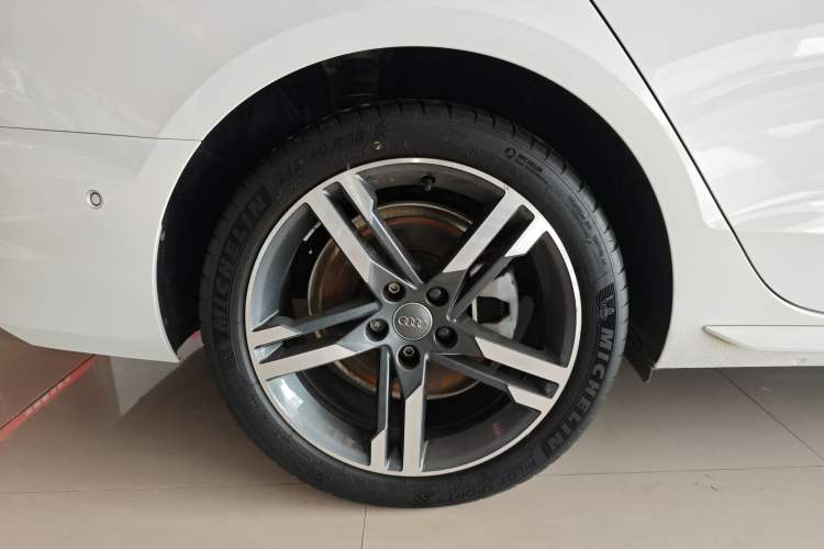 Used Audi A4L 2022 40 TFSI Luxury Dynamic Model