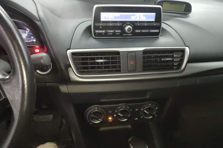 Used Mazda Mazda 3 Axela 2017 Sedan 1.5L Automatic Comfort Model Emission Standard China V