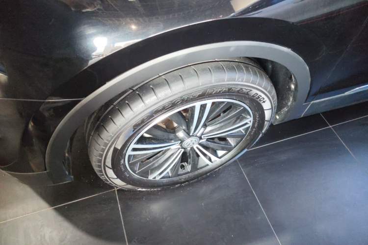 Used Volkswagen Tiguan L 2019 Revised Version 280TSI Automatic Two-Wheel Drive Panoramic Comfort Edition China VI Standard