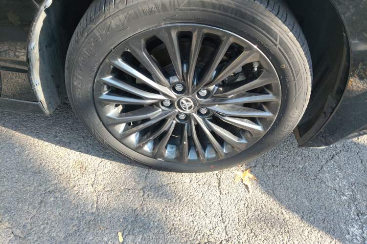 Used Toyota Avalon 2019 2.0L XLE Premium Edition China VI
