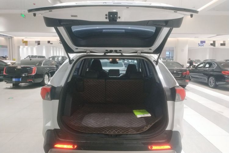 Used Toyota RAV4 2022 2.0L CVT 4x4 Style Plus Edition
