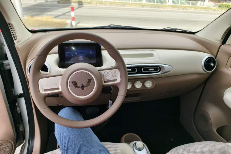 Used Wuling Hongguang MINIEV 2025 Four-Door Version Advanced Edition
