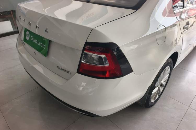 Used Skoda Rapid 2019 1.5L Automatic Comfort Edition China VI Standard