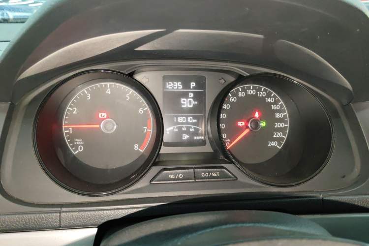 Used Volkswagen Lavida 2015 1.6L Automatic Fashion Edition