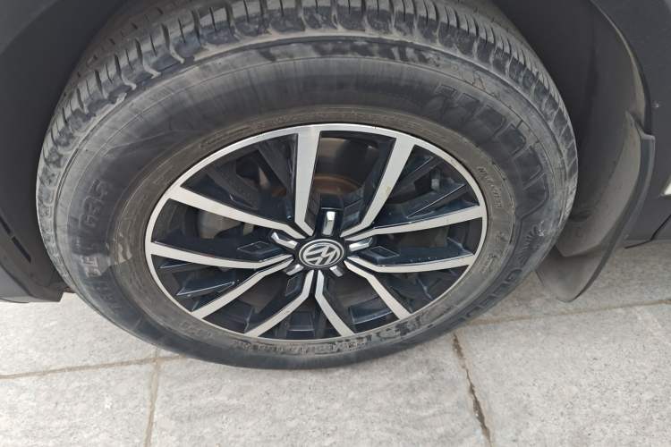 Used Volkswagen Tiguan L 2017 330TSI Automatic Two-Wheel Drive Comfort Edition