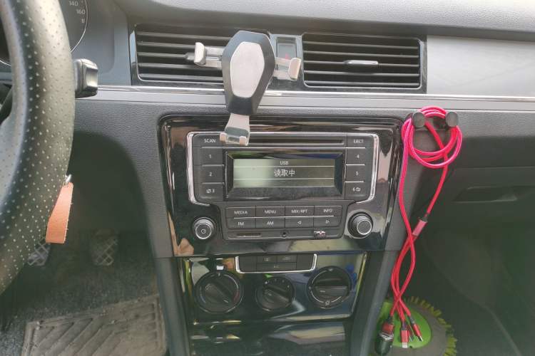 Used Volkswagen Bora 2014 1.6L Manual Fashion Edition