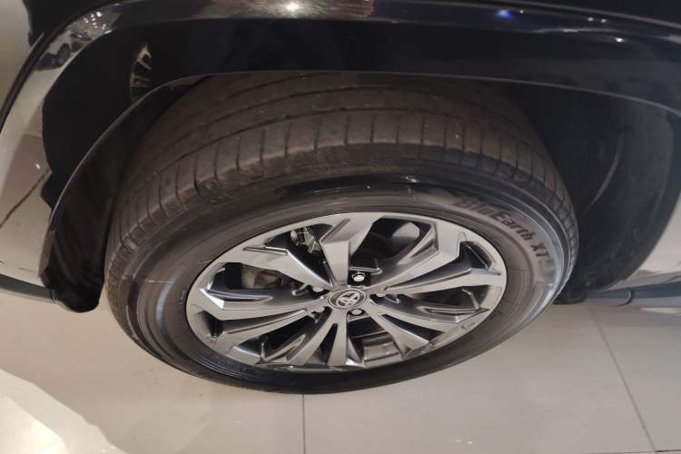 Used Toyota RAV4 2024 2.0L CVT Two-Wheel Drive Fashion Plus Edition
