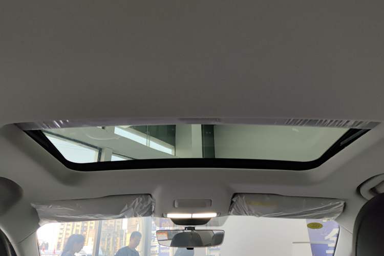 Used Roewe i5 2023 1.5L CVT Luxury Edition
