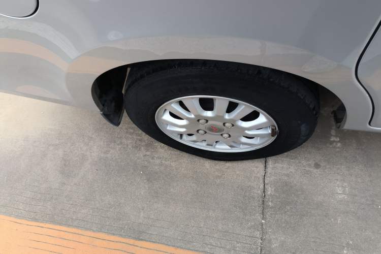 Used Wuling Rongguang V 2016 1.5L Standard Version
