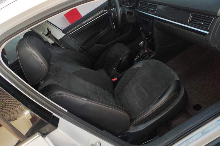 Used Volkswagen C-TREK 2018 230TSI DSG Luxury Model
