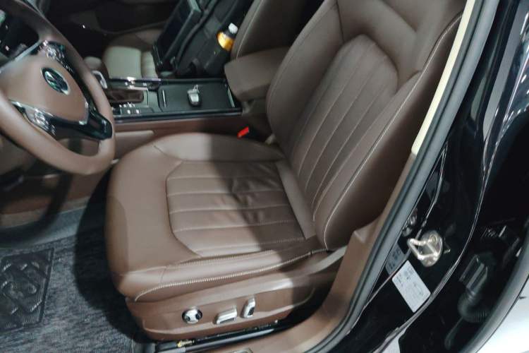 Used Volkswagen Phideon 2021 380TSI Luxury Edition