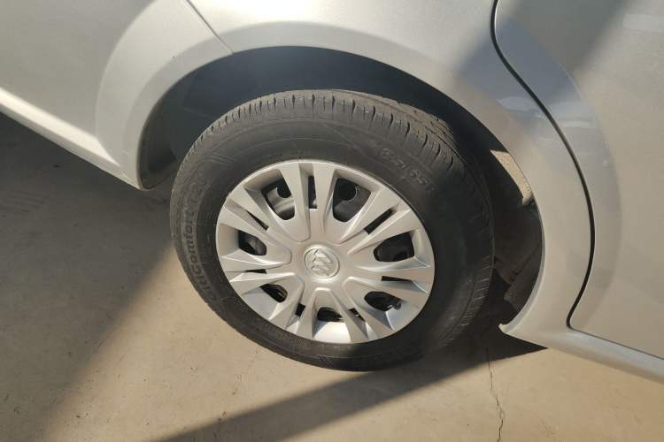 Used Buick Excelle 2015 1.5L Automatic Classic Model
