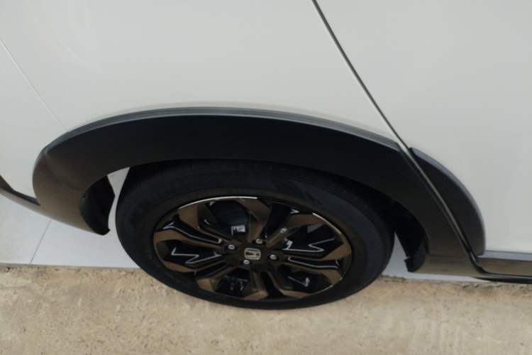 Used Honda LIFE 2021 1.5L CVT CRO-SS Fun Edition
