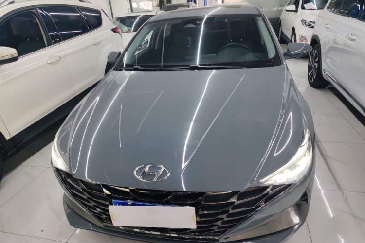 Used Hyundai Elantra 2022 1.5L CVT LUX Prestige Edition
