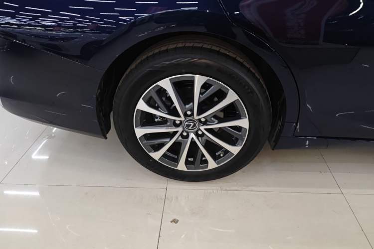 Used Lexus ES 2025 200 Premium Edition