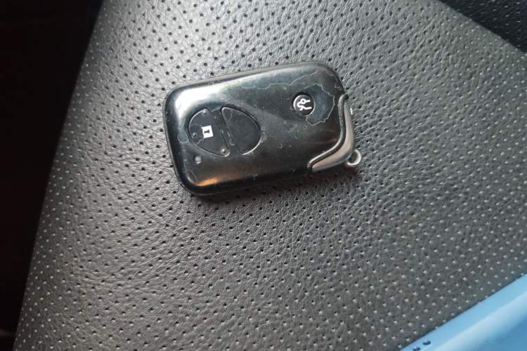 Used BYD S6 2014 2.0L Manual Luxury 5-Seater
