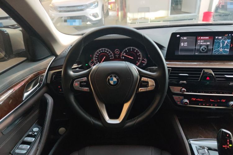 Used BMW 5 Series 2018 525Li Luxury Package
