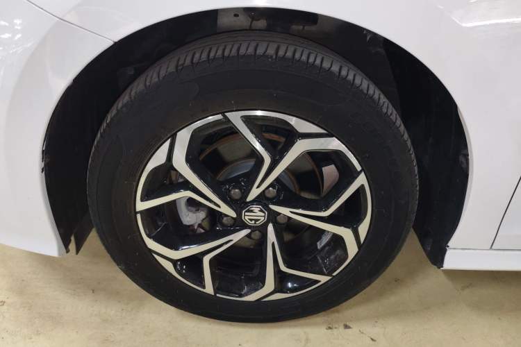 Used MG 5 2021 Revised Version 180 DVVT CVT Youth Luxury Edition
