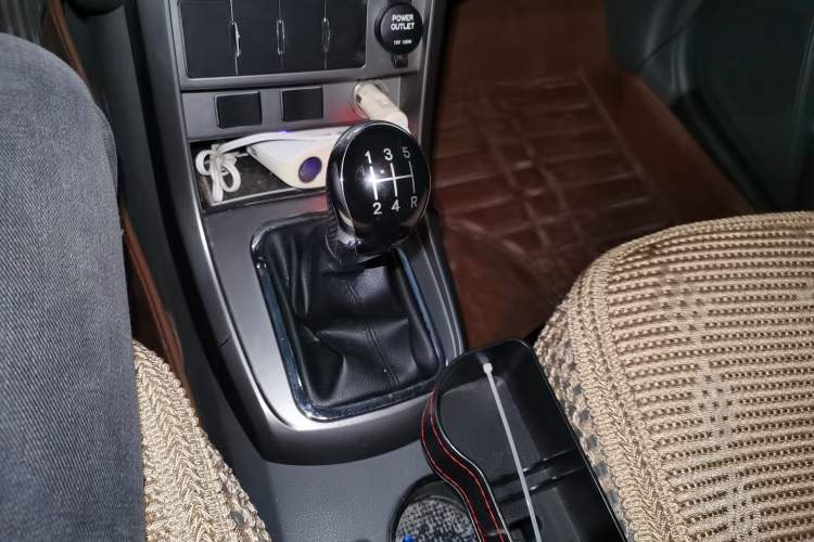 Used Geely Auto Classic Emgrand 2013 Sedan 1.5L Manual Entry-Level Model