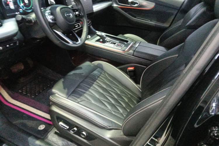 Used GAC Trumpchi GS8 2022 Linghang Series 2.0 TGDI Two-Wheel-Drive Luxury Smart Connectivity Version (7 Seats)