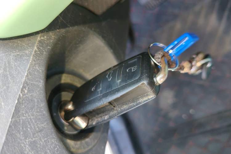 Used Chery QQ Ice Cream 2022 170km Sundae Phosphate Lithium-Ion
