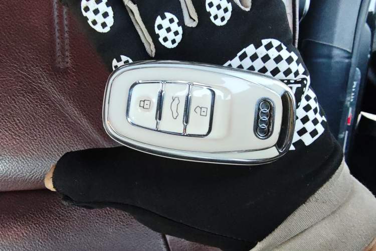 Used Audi A6L 2018 30th Anniversary Edition 35 TFSI Sport Edition
