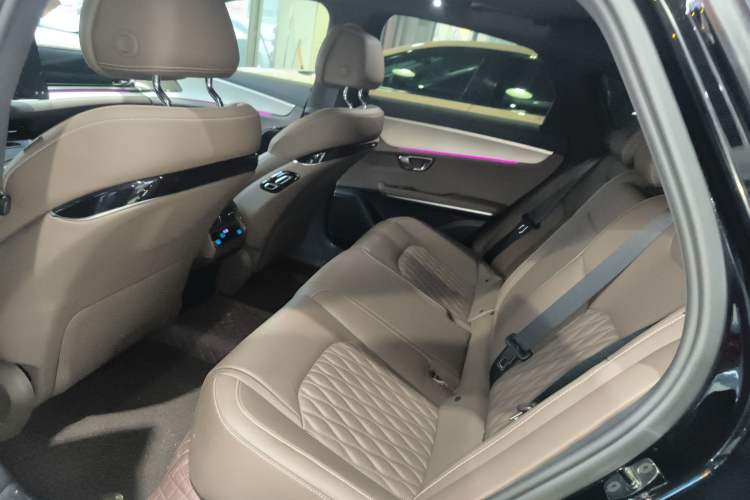 Used BYD Han 2024 EV Glory Edition 506KM Front-Wheel-Drive Premium Model
