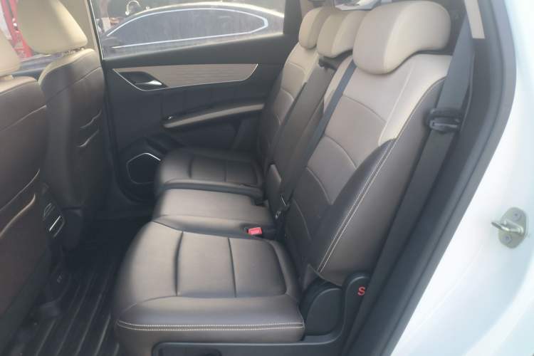 Used BYD Song MAX New Energy 2022 DM-i 105KM Prestige Model
