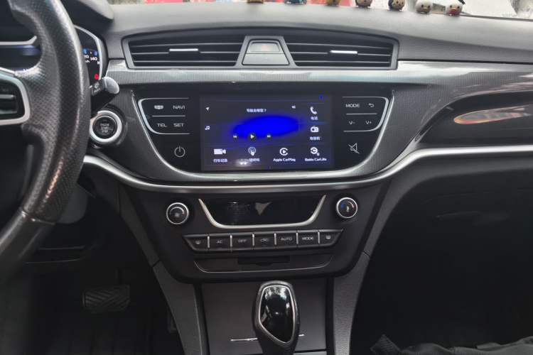 Used Geely Auto Emgrand 2017 Hatchback RS Million Edition 1.5L CVT Upward Version
