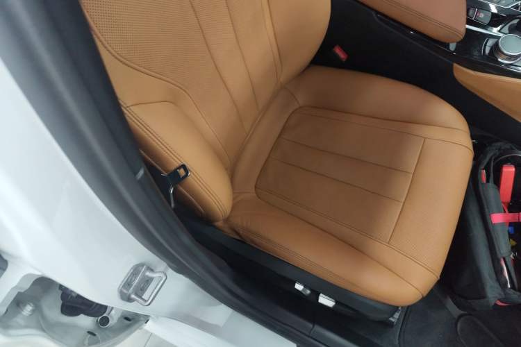 Used BMW 5 Series 2018 530Li Luxury Edition M Sport Package
