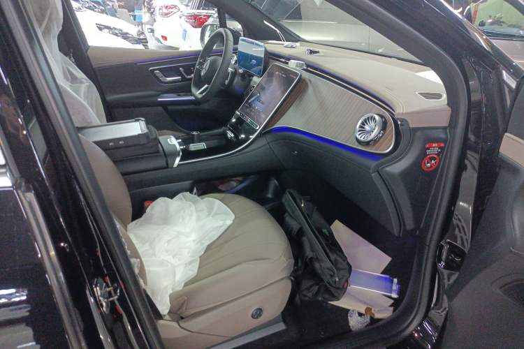 Used Mercedes-Benz EQE SUV 2024 500 4MATIC Pioneer Edition