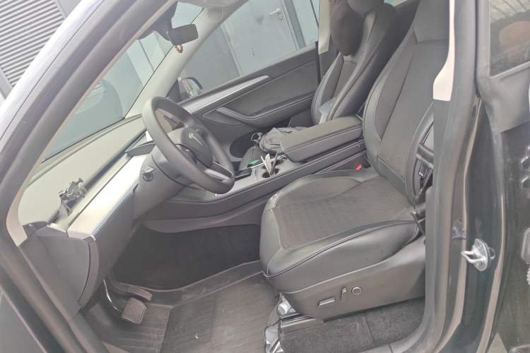 Used Tesla Model Y 2024 Rear-Wheel-Drive Version