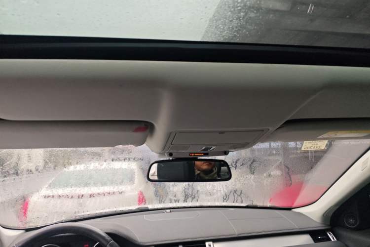 Used Land Rover Range Rover Evoque 2018 240 PS SE Smart Brilliance Edition
