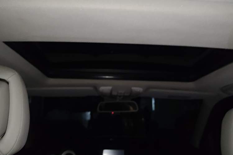 Used Mercedes-Benz GLK-Class 2013 GLK 300 4MATIC Dynamic Sunroof Model