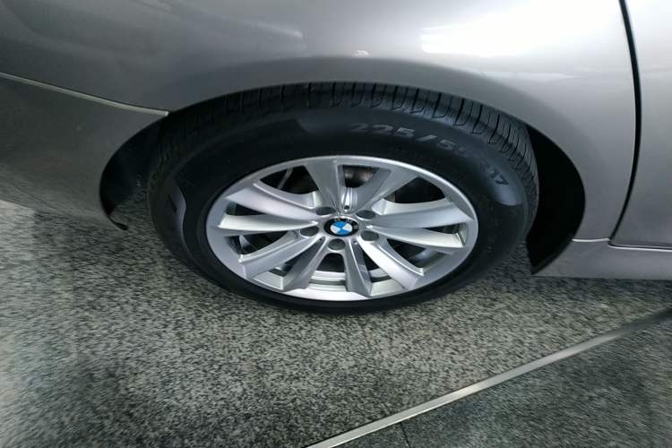 Used BMW 5 Series 2014 520i Elegant Edition