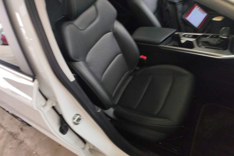 Used Geely Auto Emgrand 2022 4th Generation 1.5L CVT Luxury Model