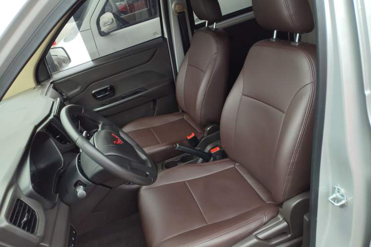 Used Wuling Hongguang V 2022 1.5L Jingqu Edition Electric-Assist LAR