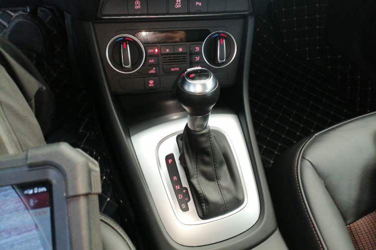 Used Audi Q3 2017 30 TFSI Fashion Model
