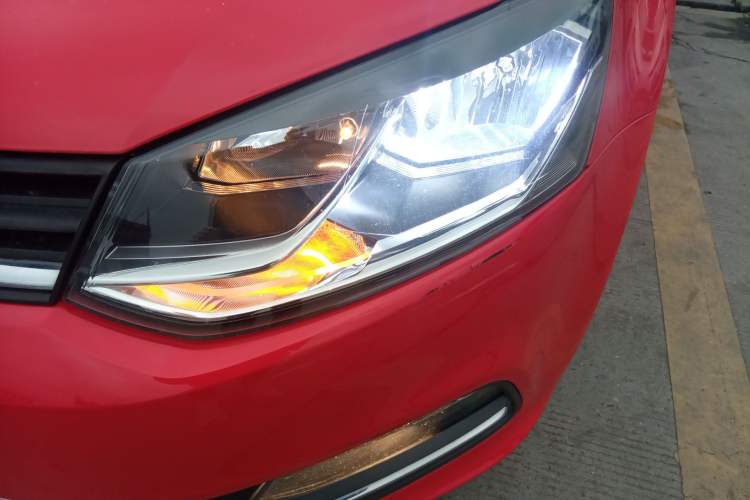 Used Volkswagen Polo 2016 1.6L Automatic Comfort Model
