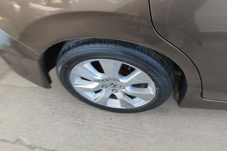 Used Honda Jade 2013 1.8L automatic Comfort version 5 seats