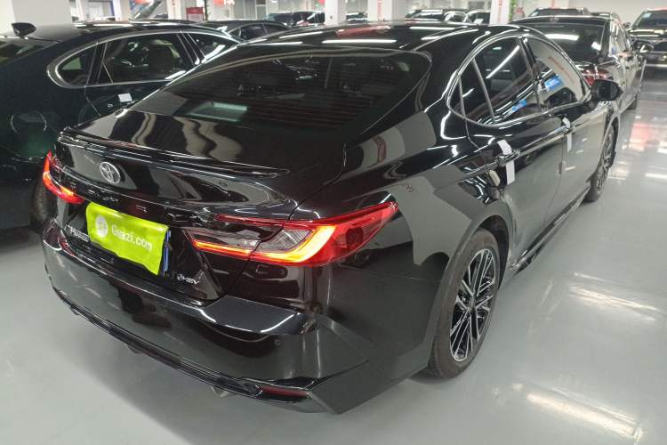 Used Toyota Camry 2026 Model Dual-Engine 2.0HSE Sport Lite Edition