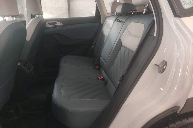 Used Volkswagen Tharu 2024 300TSI Two-Wheel-Drive Moon Luxury Edition
