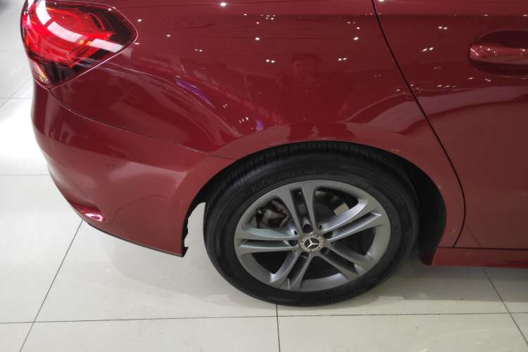 Used Mercedes-Benz A-Class 2020 Facelift A 180 L Sport Sedan Special Configuration
