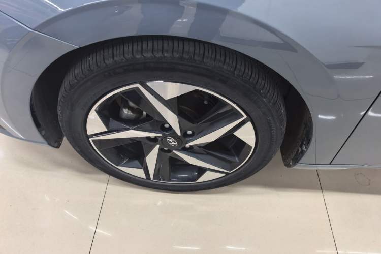 Used Hyundai Elantra 2022 1.5L CVT LUX Prestige Edition
