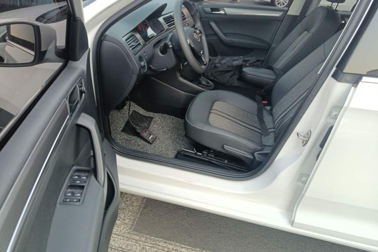 Used Volkswagen Santana 2021 1.5L Automatic Comfort Edition
