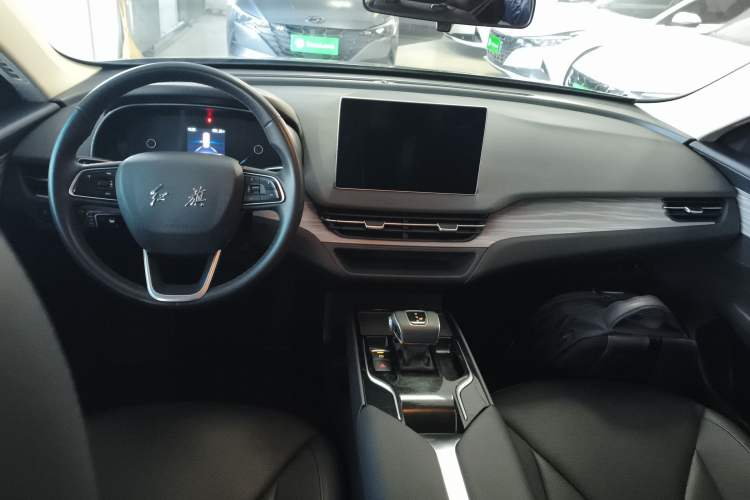 Used Hongqi E-QM5 2024 610 km PLUS
