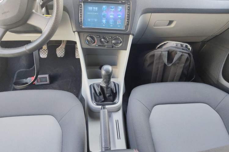 Used Skoda Rapid 2013 1.4L Manual Enjoyment Model
