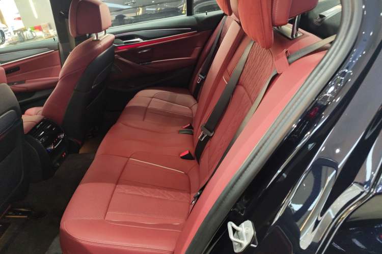 Used BMW 5 Series 2023 530Li Luxury Edition M Sport Package
