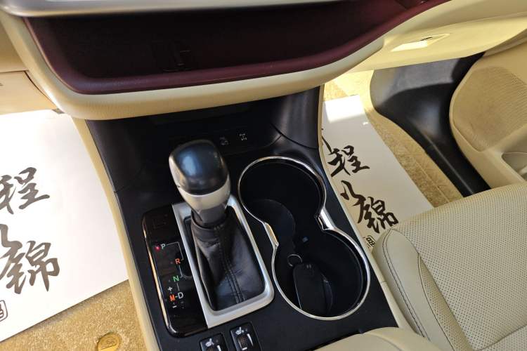 Used Toyota Highlander 2015 2.0T Four-Wheel Drive Luxury Edition 7-Seater
